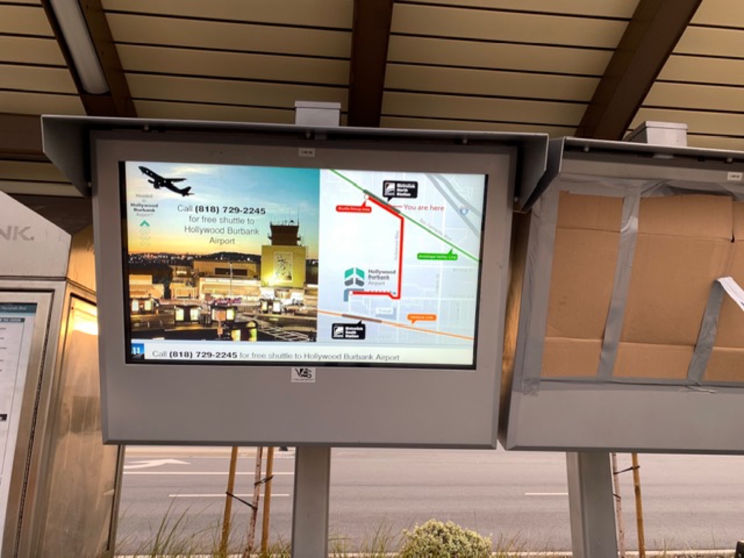 Live wayfinding display at Hollywood Burbank Airport